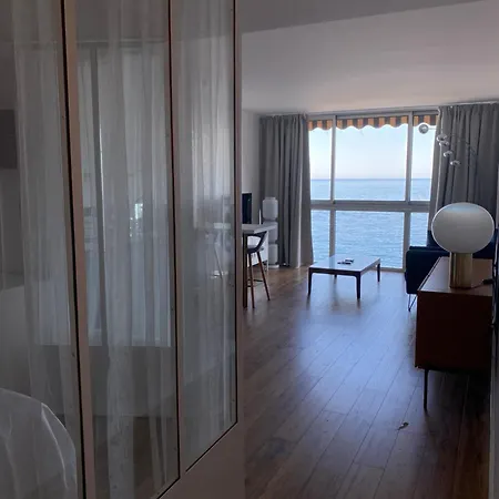 Au 526 Sur * バンドール